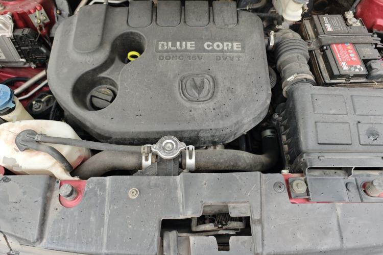 Used CHANGAN CS35 2015 1.6L Automatic Luxury Model China IV Standard Engine Bay