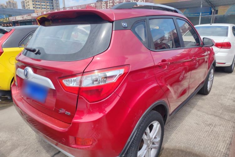 Used CHANGAN CS35 2015 1.6L Manual Luxury Model China IV Standard Exterior 3