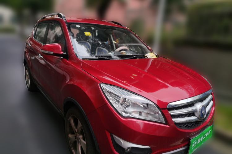 Used CHANGAN CS35 2015 1.6L Automatic Luxury Model China IV Standard Front Right 45 Deg