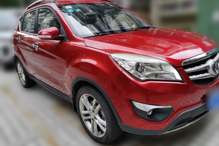 Used CHANGAN CS35 2015 1.6L Manual Luxury Model China IV Standard Front Right 45 Deg