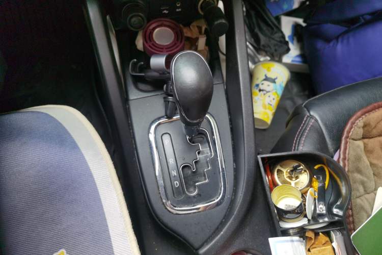 Used CHANGAN CS35 2015 1.6L Automatic Luxury Model China IV Standard Gear Lever