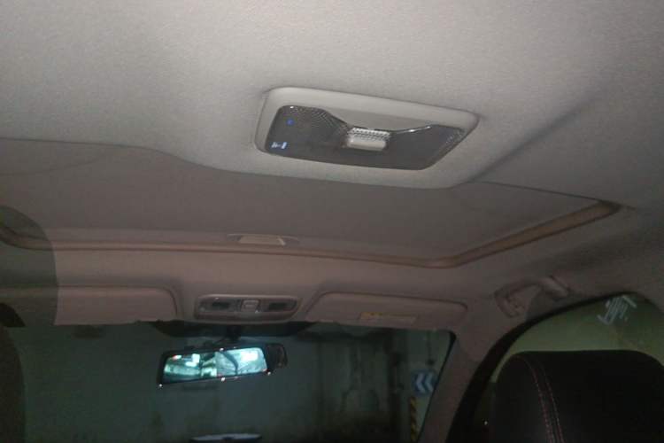 Used CHANGAN CS35 2015 1.6L Automatic Luxury Model China IV Standard Headliner