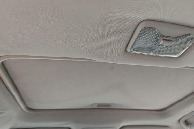 Used CHANGAN CS35 2015 1.6L Automatic Luxury Model China IV Standard Headliner