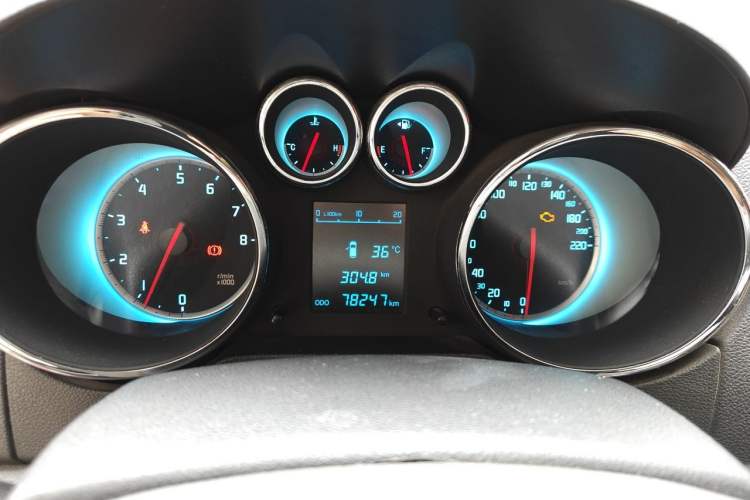 Used CHANGAN CS35 2015 1.6L Manual Luxury Model China IV Standard Instrument Cluster