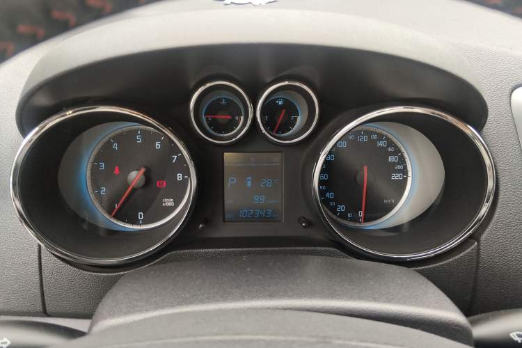 Used CHANGAN CS35 2015 1.6L Automatic Luxury Model China IV Standard Instrument Cluster
