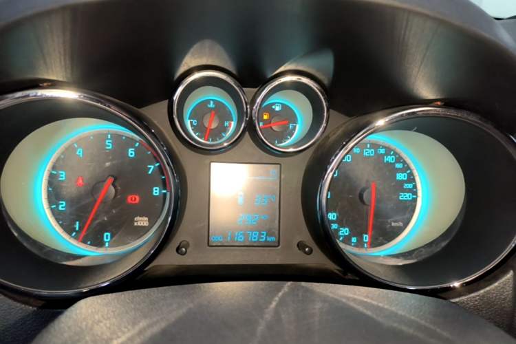 Used CHANGAN CS35 2015 1.6L Manual Luxury Model China IV Standard Instrument Cluster