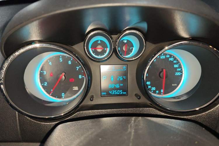 Used CHANGAN CS35 2015 1.6L Automatic Luxury Model China V Standard Instrument Cluster