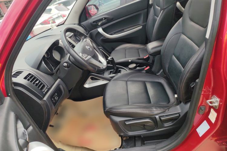 Used CHANGAN CS35 2015 1.6L Manual Luxury Model China IV Standard Interior 6