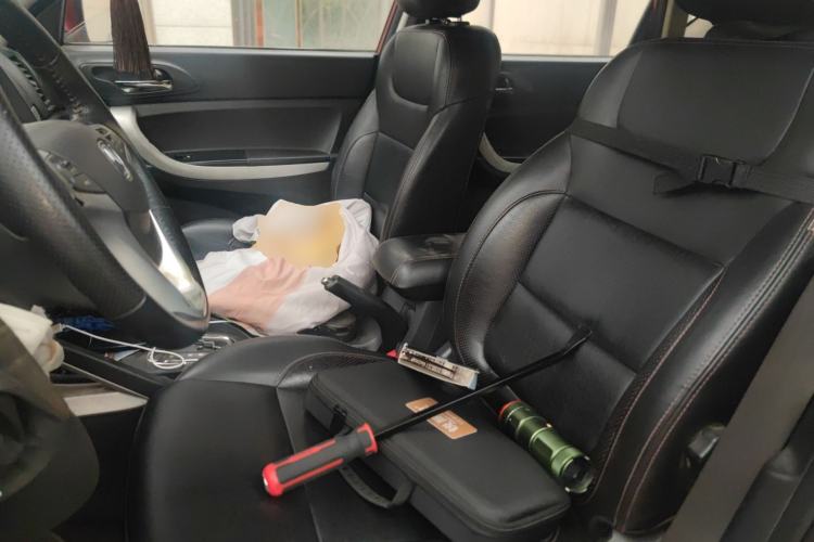 Used CHANGAN CS35 2015 1.6L Automatic Prestige Model China IV Standard Left Front Seat
