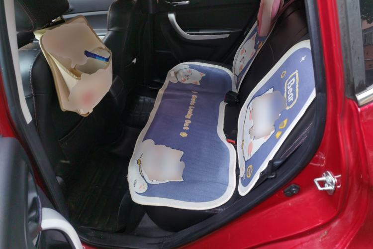 Used CHANGAN CS35 2015 1.6L Automatic Luxury Model China IV Standard Left Rear Seat