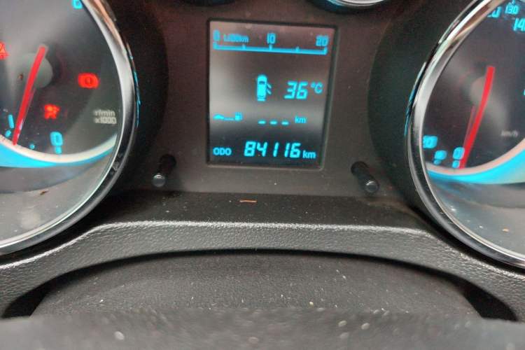 Used CHANGAN CS35 2015 1.6L Manual Luxury Model China IV Standard Odometer Close Up