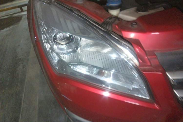 Used CHANGAN CS35 2015 1.6L Automatic Luxury Model China IV Standard Right Front Headlight