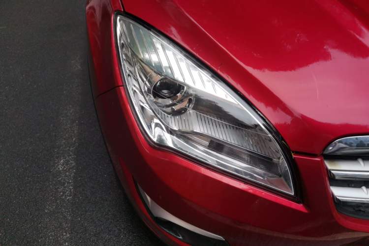 Used CHANGAN CS35 2015 1.6L Automatic Luxury Model China IV Standard Right Front Headlight