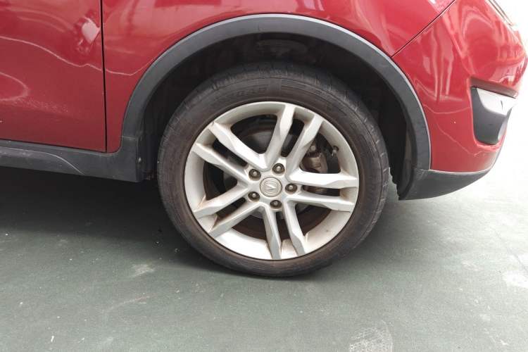 Used CHANGAN CS35 2015 1.6L Manual Luxury Model China IV Standard Right Front Wheel Hub