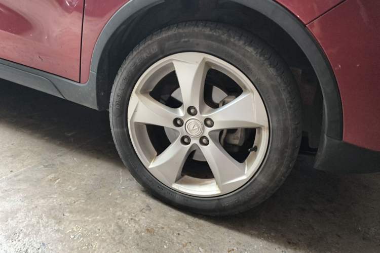 Used CHANGAN CS35 2015 1.6L Automatic Prestige Model China IV Standard Right Front Wheel Hub