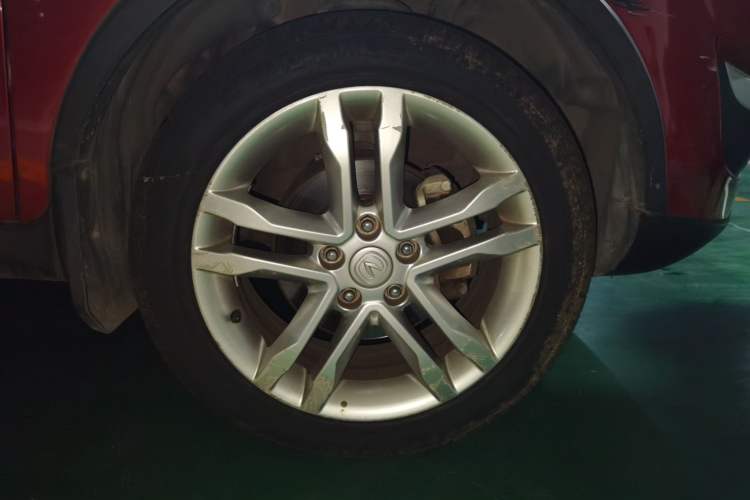 Used CHANGAN CS35 2015 1.6L Manual Luxury Model China IV Standard Right Front Wheel Hub
