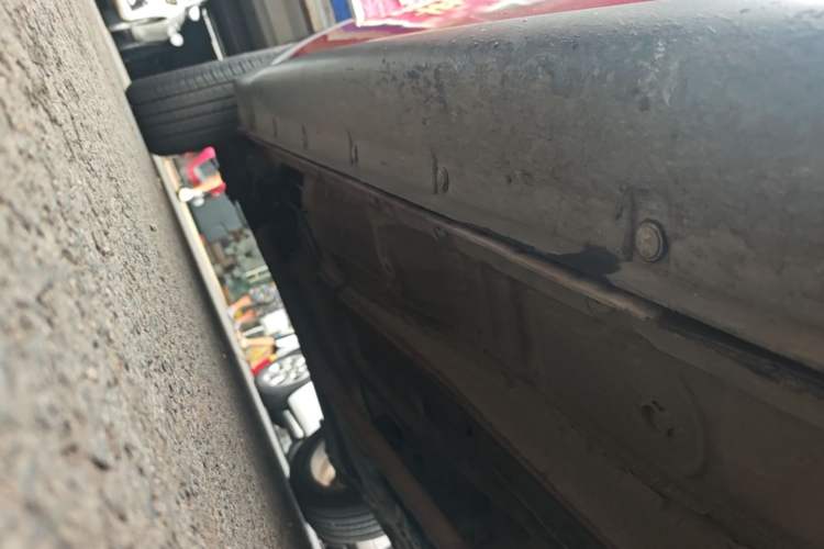 Used CHANGAN CS35 2015 1.6L Manual Luxury Model China IV Standard Right Side Sill