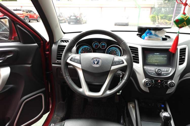 Used CHANGAN CS35 2015 1.6L Manual Luxury Model China IV Standard Steering Wheel