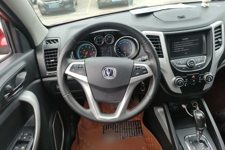 Used CHANGAN CS35 2015 1.6L Automatic Luxury Model China IV Standard Steering Wheel