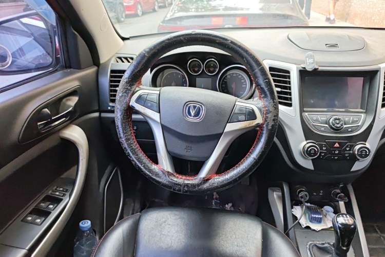 Used CHANGAN CS35 2015 1.6L Manual Luxury Model China V Standard Steering Wheel