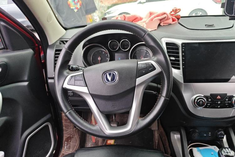 Used CHANGAN CS35 2015 1.6L Manual Luxury Model China V Standard Steering Wheel