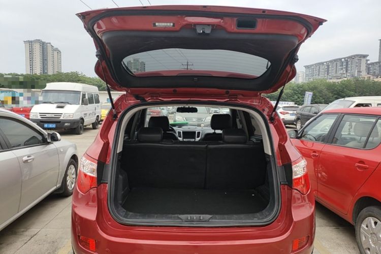 Used CHANGAN CS35 2015 1.6L Automatic Luxury Model China IV Standard Trunk