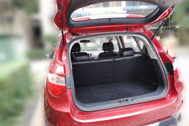 Used CHANGAN CS35 2015 1.6L Manual Luxury Model China IV Standard Trunk