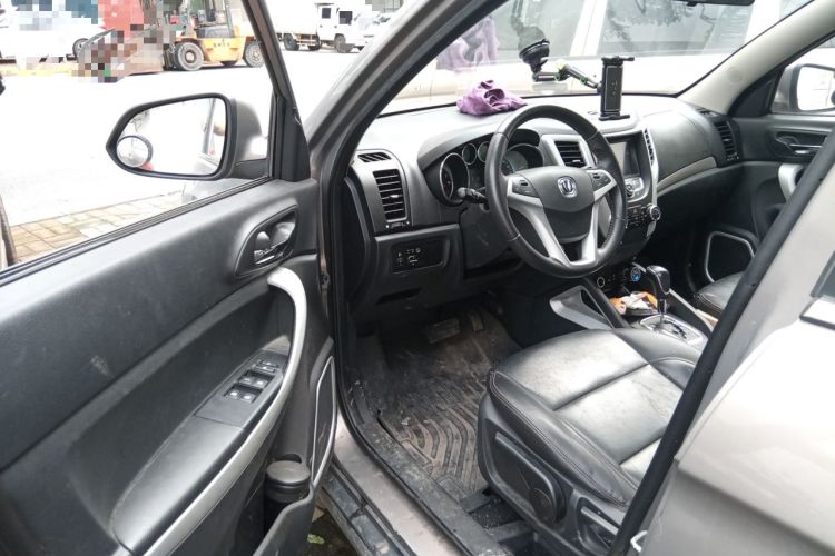 Used CHANGAN CS35 2015 1.6L Automatic Luxury Model China V Standard Driver Seat