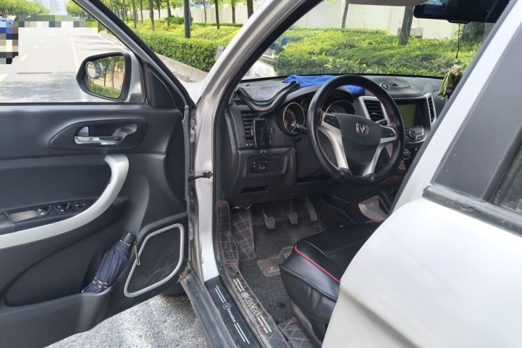 Used CHANGAN CS35 2015 1.6L Manual Luxury Model China IV Standard Driver Seat
