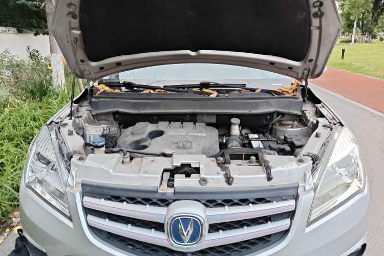 Used CHANGAN CS35 2015 1.6L Manual Luxury Model China IV Standard Engine Bay