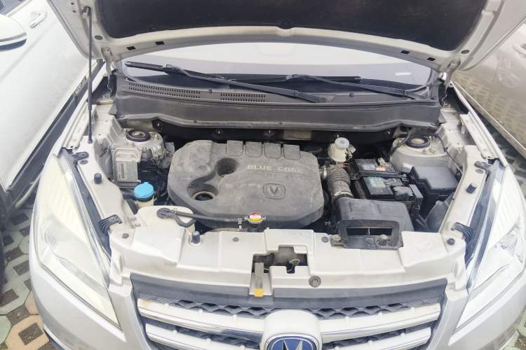 Used CHANGAN CS35 2015 1.6L Automatic Luxury Model China IV Standard Engine Bay