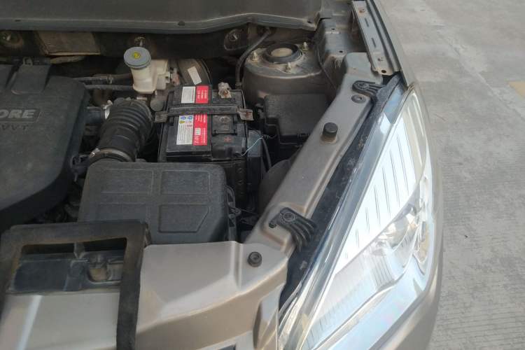 Used CHANGAN CS35 2015 1.6L Automatic Luxury Model China IV Standard Engine Bay Left