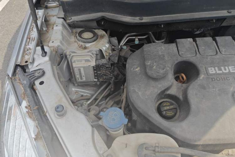 Used CHANGAN CS35 2015 1.6L Automatic Luxury Model China V Standard Engine Bay Right