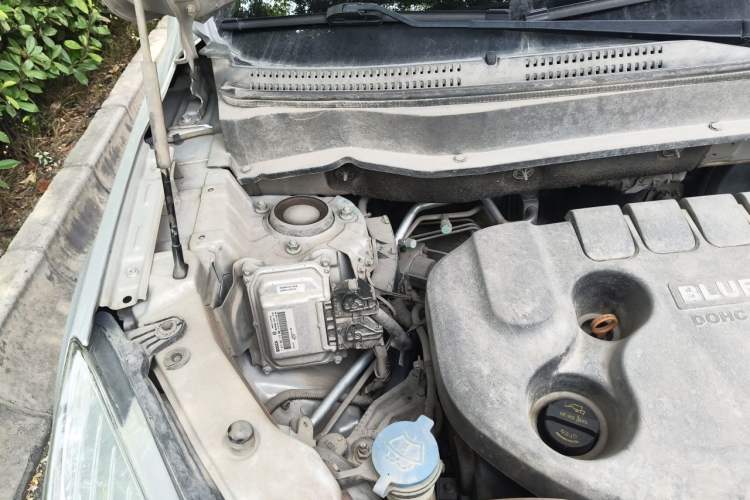Used CHANGAN CS35 2015 1.6L Manual Luxury Model China IV Standard Engine Bay Right