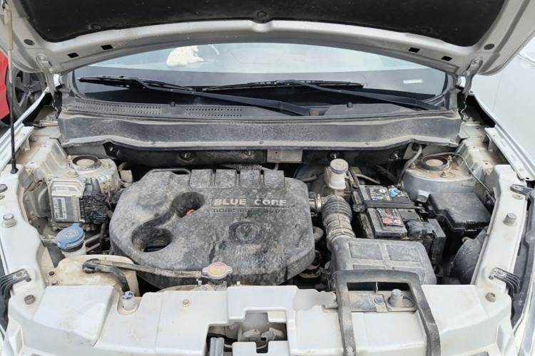 Used CHANGAN CS35 2015 1.6L Manual Luxury Model China IV Standard Engine Bay