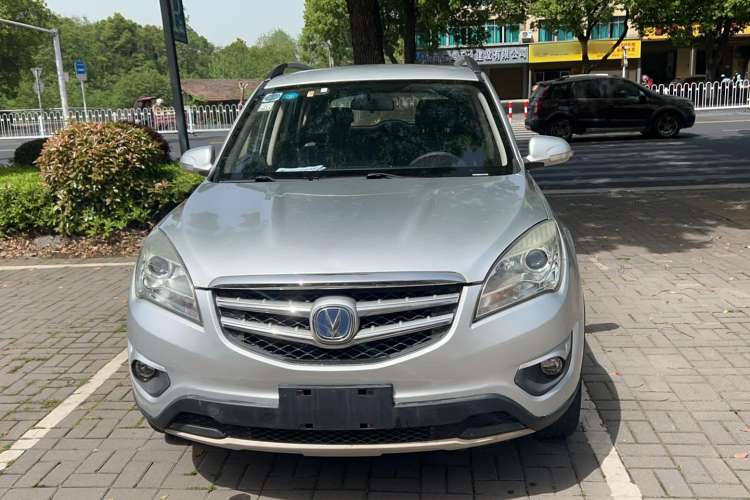 Used CHANGAN CS35 2015 1.6L Manual Luxury Model China IV Standard Exterior 1