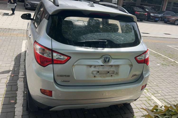 Used CHANGAN CS35 2015 1.6L Manual Luxury Model China IV Standard Exterior 4