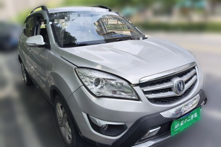 Used CHANGAN CS35 2015 1.6L Manual Luxury Model China IV Standard Front Right 45 Deg