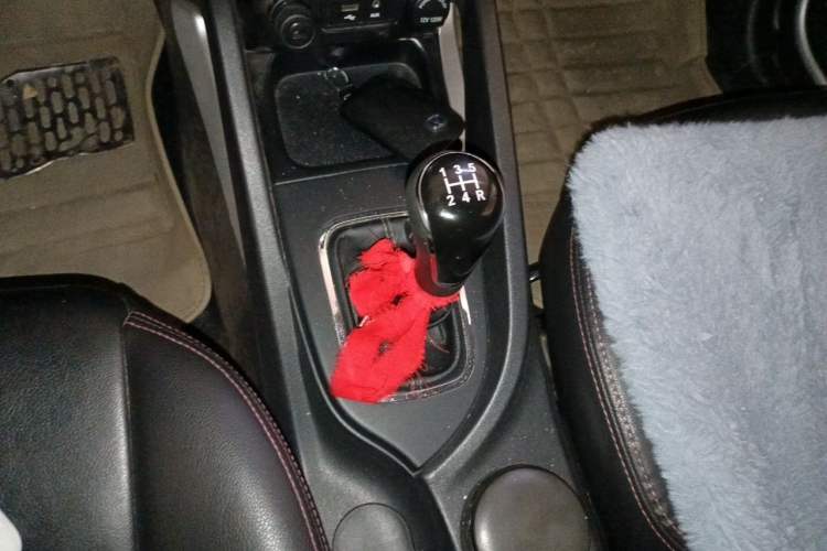 Used CHANGAN CS35 2015 1.6L Manual Luxury Model China V Standard Gear Lever
