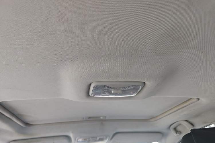 Used CHANGAN CS35 2015 1.6L Manual Luxury Model China IV Standard Headliner