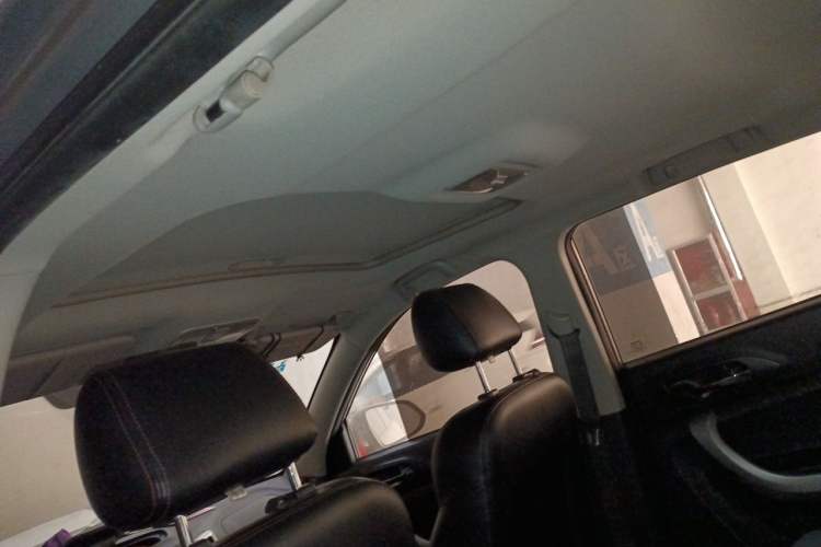 Used CHANGAN CS35 2015 1.6L Manual Luxury Model China V Standard Headliner