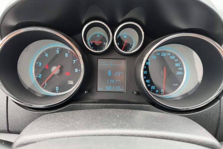 Used CHANGAN CS35 2015 1.6L Manual Luxury Model China IV Standard Instrument Cluster