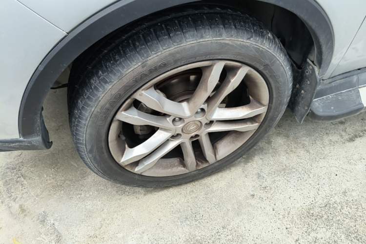 Used CHANGAN CS35 2015 1.6L Manual Luxury Model China IV Standard Left Front Wheel Hub
