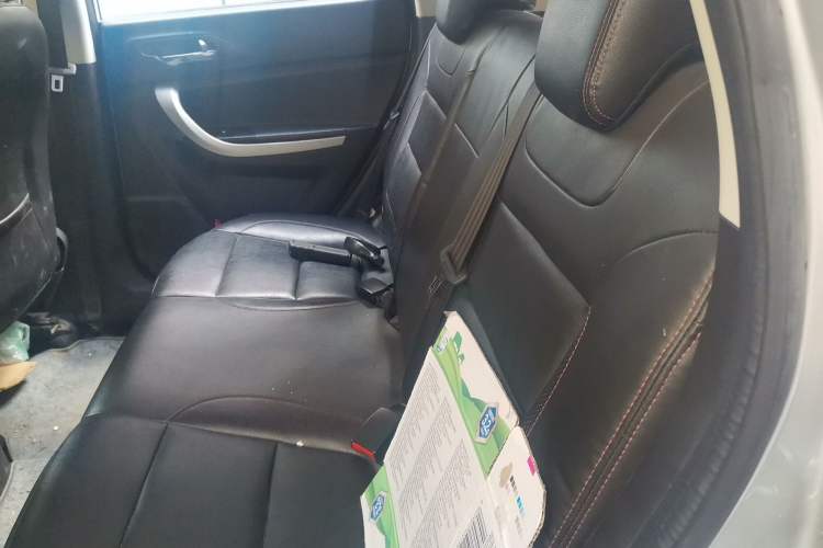 Used CHANGAN CS35 2015 1.6L Automatic Luxury Model China IV Standard Left Rear Seat
