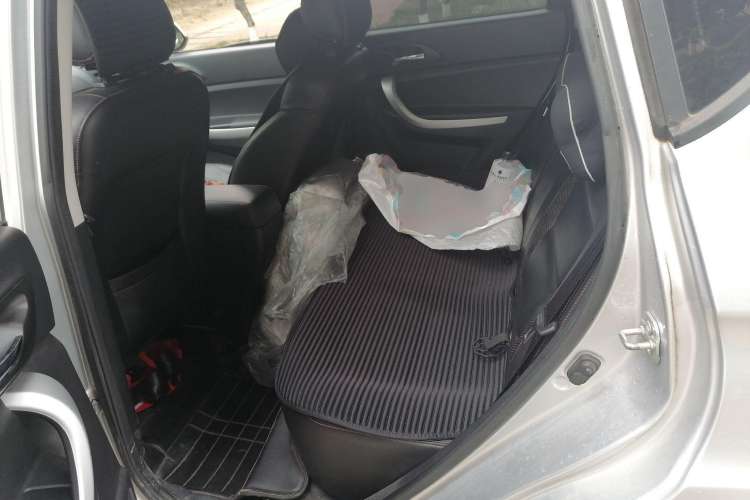 Used CHANGAN CS35 2015 1.6L Manual Luxury Model China IV Standard Left Rear Seat