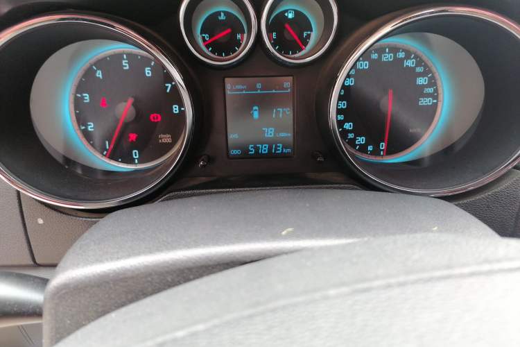 Used CHANGAN CS35 2015 1.6L Manual Luxury Model China IV Standard Odometer Close Up
