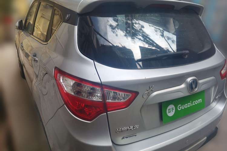 Used CHANGAN CS35 2015 1.6L Automatic Luxury Model China IV Standard Rear Left 45 Deg