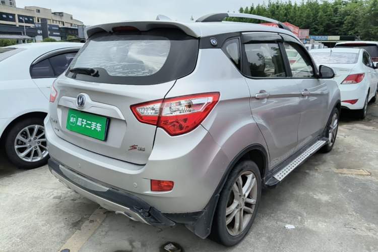 Used CHANGAN CS35 2015 1.6L Manual Luxury Model China IV Standard Rear Right 45 Deg