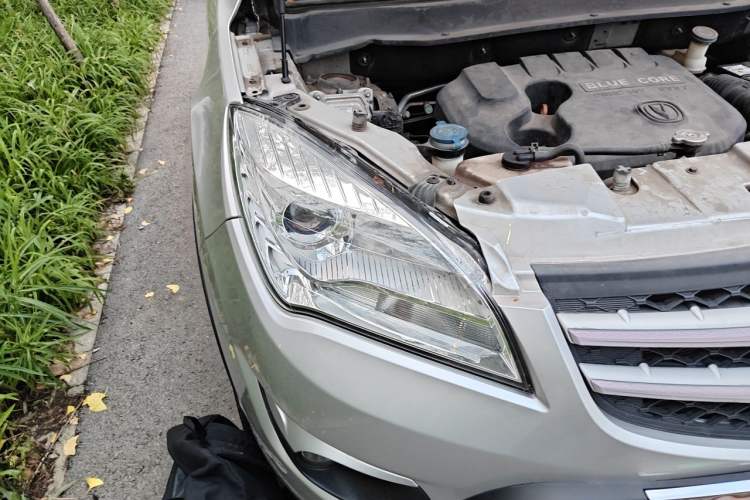 Used CHANGAN CS35 2015 1.6L Manual Luxury Model China IV Standard Right Front Headlight