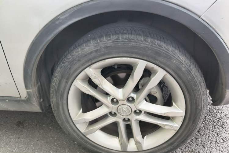 Used CHANGAN CS35 2015 1.6L Manual Luxury Model China IV Standard Right Front Wheel Hub